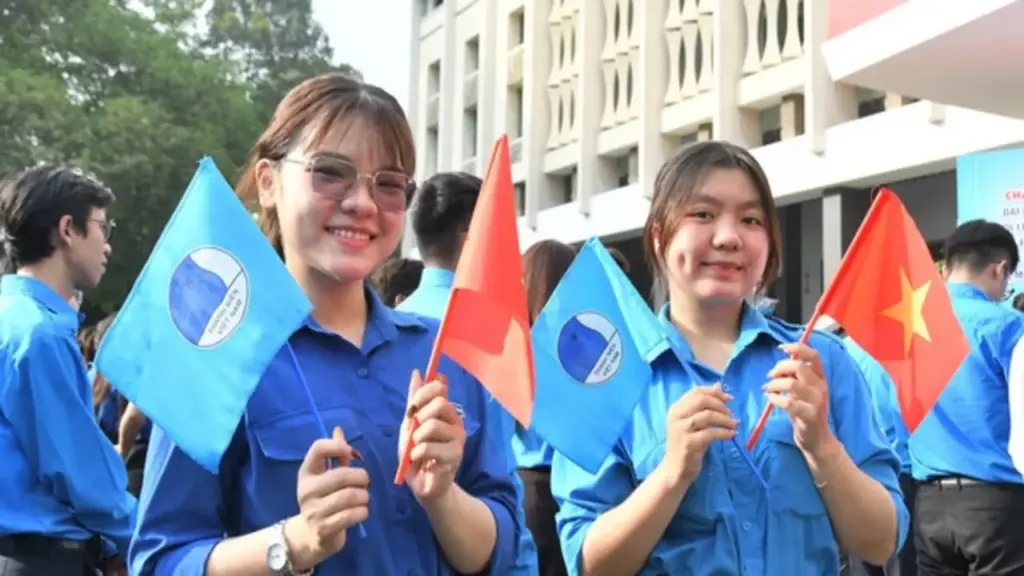 51 năm đất nước thống nhất: Lễ chào cờ đặc biệt tại Dinh Độc Lập