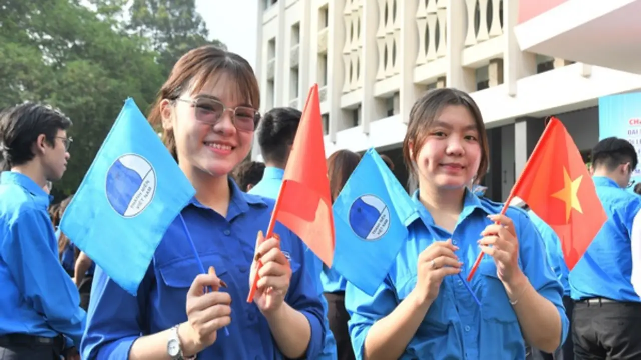 51 năm đất nước thống nhất: Lễ chào cờ đặc biệt tại Dinh Độc Lập
