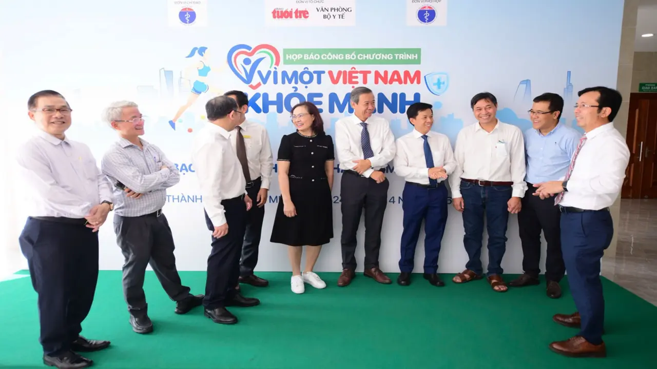 Báo Tuổi Trẻ tổ chức hội thảo 'Kinh tế bạc thúc đẩy hệ sinh thái chăm sóc sức khỏe'
