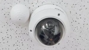 Bí mật phía sau 'mái vòm đen' trên camera an ninh