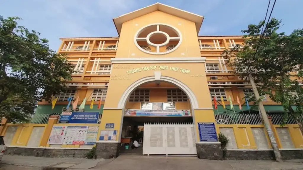 Bộ Y tế vào cuộc vụ 25 ca nghi ngộ độc thực phẩm tại Trường tiểu học Đặng Thùy Trâm TP.HCM