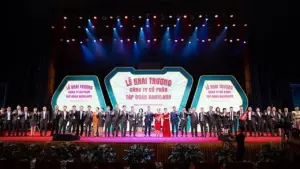 Cách Bankland tự phát hành 13.000 cổ phiếu 'ảo' và hàng trăm người tin là thật