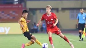 Chung kết ngược nóng bỏng