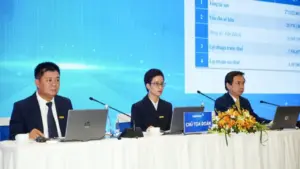 Cổ đông chất vấn vai trò của cổ đông lớn, Eximbank khẳng định không can thiệp điều hành