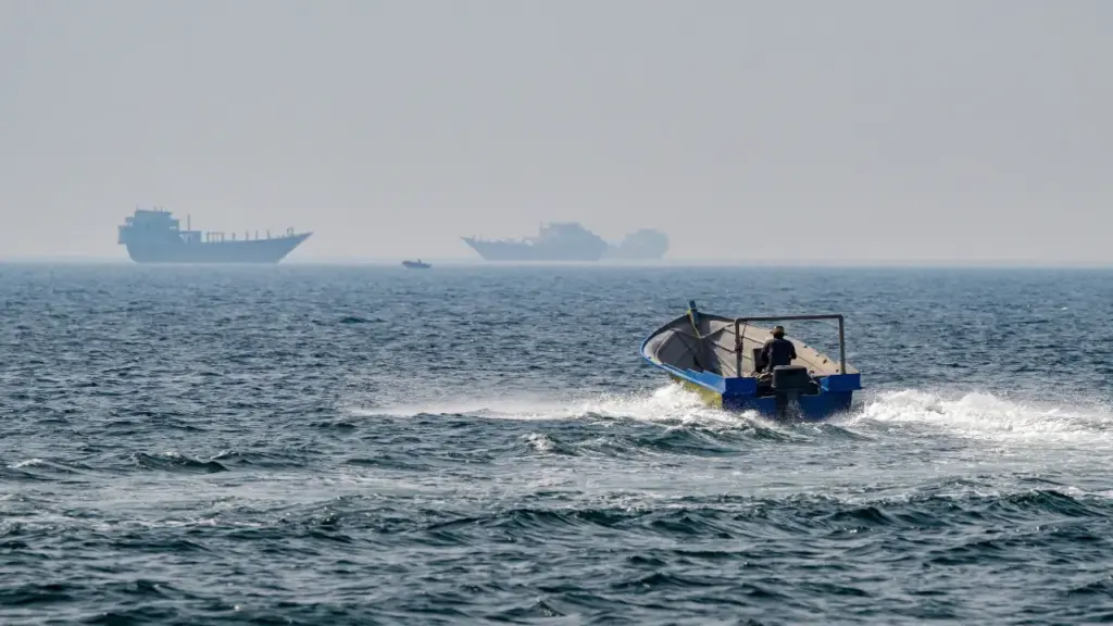 Cuộc sống ở bán đảo cận kề eo biển Hormuz