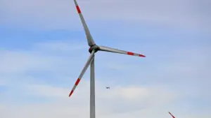 Diễn biến bất ngờ với turbine điện gió bị “rụng” trong đêm