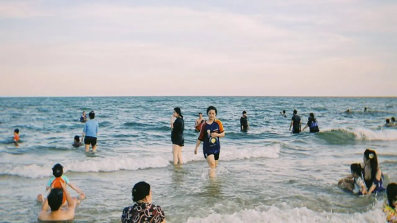 Dịp nghỉ lễ 30.4 - 1.5: Đi biển Vũng Tàu có còn lo sứa, sâu biển?