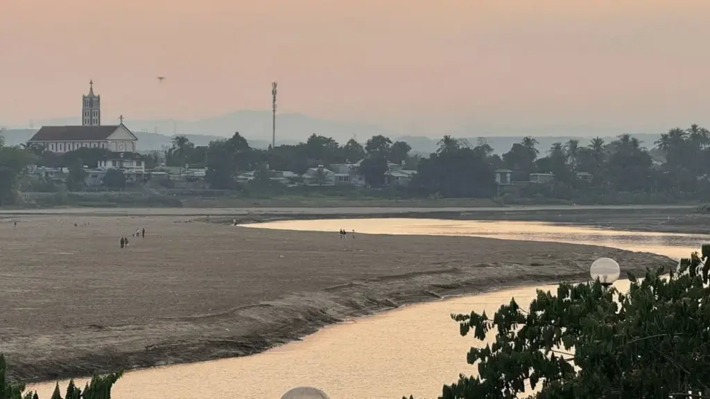 Dòng chảy sông Đăk Bla, Pô Kô giảm sâu, nguy cơ hạn hán lan rộng phía Tây Quảng Ngãi