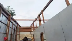 Dông lốc bất ngờ gây thiệt hại nặng nề ở Đồng Tháp