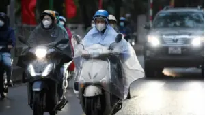 Dự báo thời tiết 25/4: Mưa dông dồn dập ở miền Bắc, đề phòng mưa đá kèm gió giật mạnh
