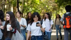 Du học sinh Canada có thể đi làm không cần giấy phép