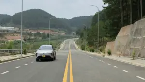 Đường vành đai Đà Lạt thông xe nhưng còn 'nút thắt' 2 hộ dân