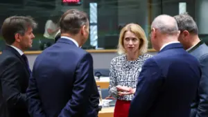 EU lên kế hoạch tự bảo vệ nhau giữa hoài nghi về NATO