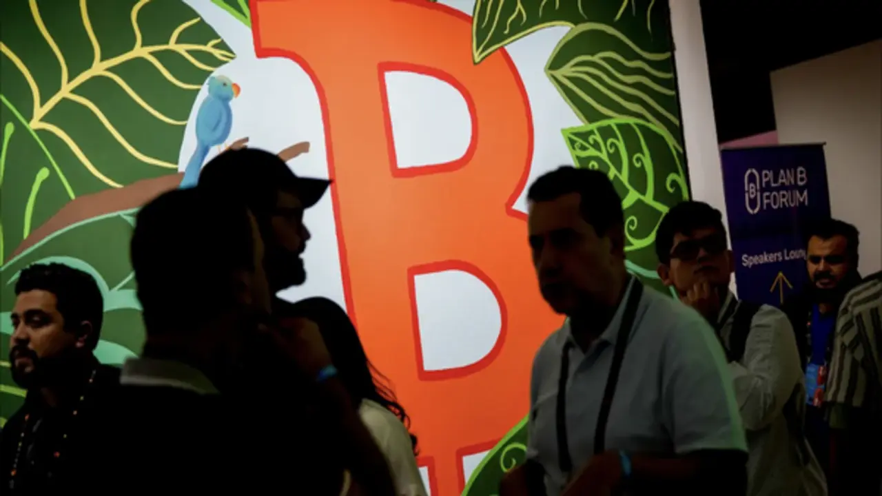 Giá Bitcoin hôm nay 27.4.2026: Vượt 78.000 USD