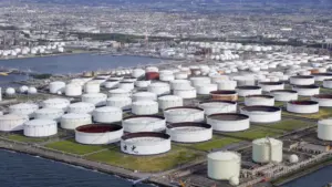 Giá dầu thô tăng mạnh vì căng thẳng Trung Đông leo thang