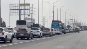 Giỗ tổ Hùng Vương: Cao tốc TP.HCM - Long Thành - Dầu Giây đông nghẹt xe