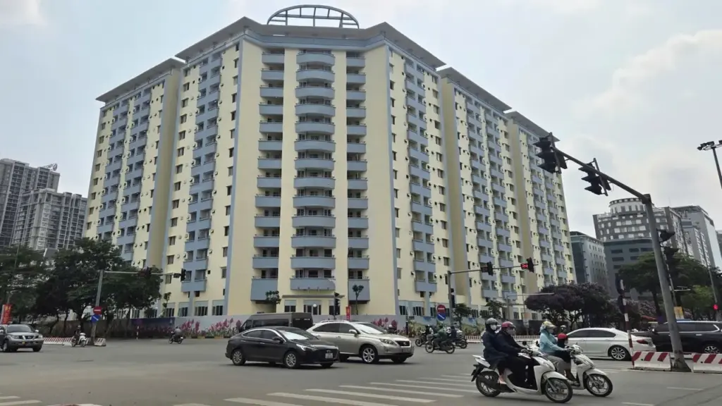 Hà Nội 'hồi sinh' nhà tái định cư bỏ hoang hàng chục năm