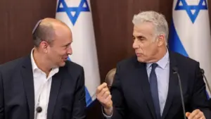 Hai cựu thủ tướng Israel bắt tay thách thức ghế của ông Netanyahu