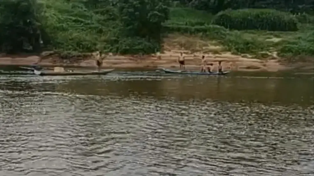 Hai nam sinh lớp 9 đuối nước thương tâm trên sông Tranh