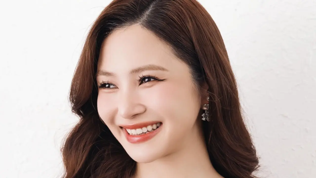 Hương Tràm: 'Sống chậm để học cách thấu hiểu'
