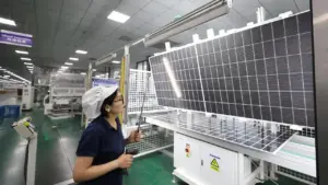 Khủng hoảng thừa thiết bị điện mặt trời Trung Quốc