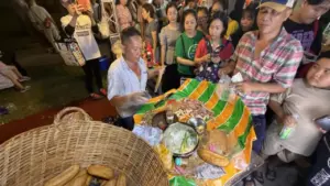 Lễ hội bánh mì thu hút hàng ngàn khách tới thưởng thức