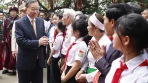 Mọi đường lối, chính sách đều phải hướng về nhân dân