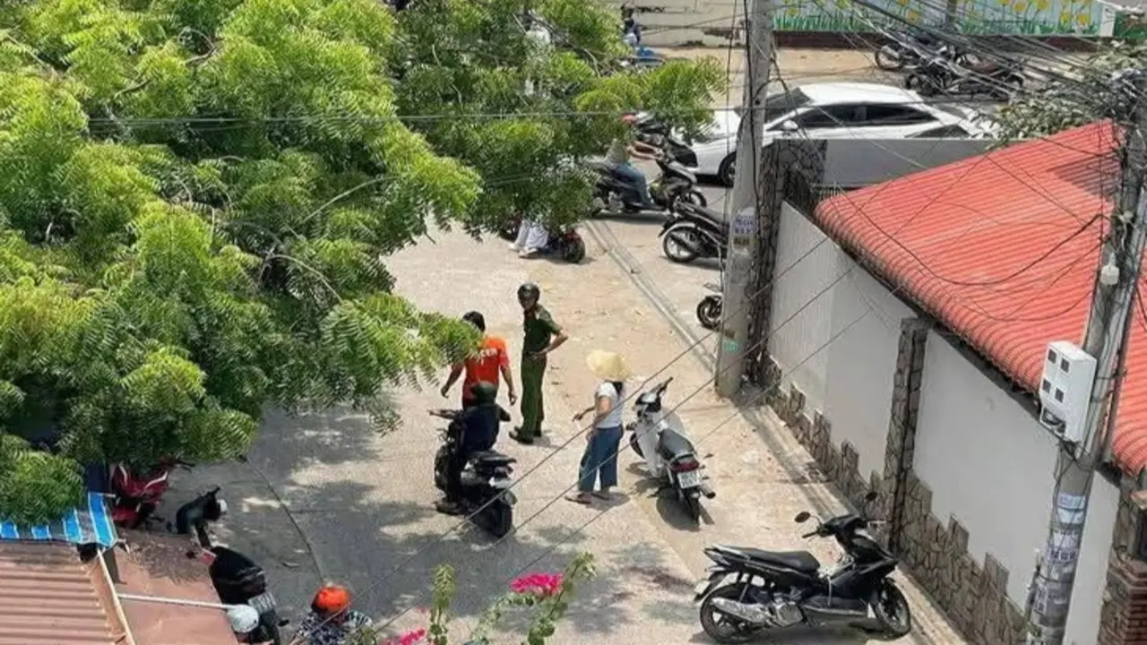 Nam sinh lớp 9 bị bạn đâm tử vong