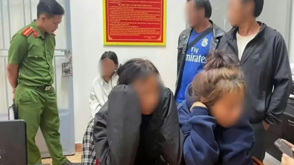 Ngăn chặn thành công 9 thiếu niên bị dụ bằng chiêu trò "việc nhẹ lương cao"