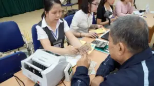 Người hưởng mức thấp sợ 'hụt hơi', người đóng cao đòi công bằng