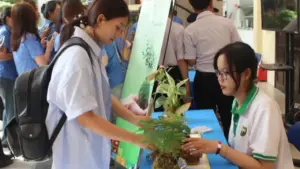 Người trẻ chỉ nhau cách để sống xanh
