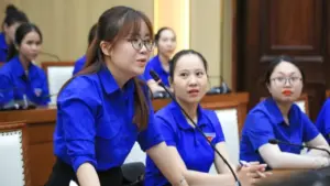 Người trẻ nói thẳng với chính quyền Quảng Ngãi về AI, 5G và chảy máu chất xám