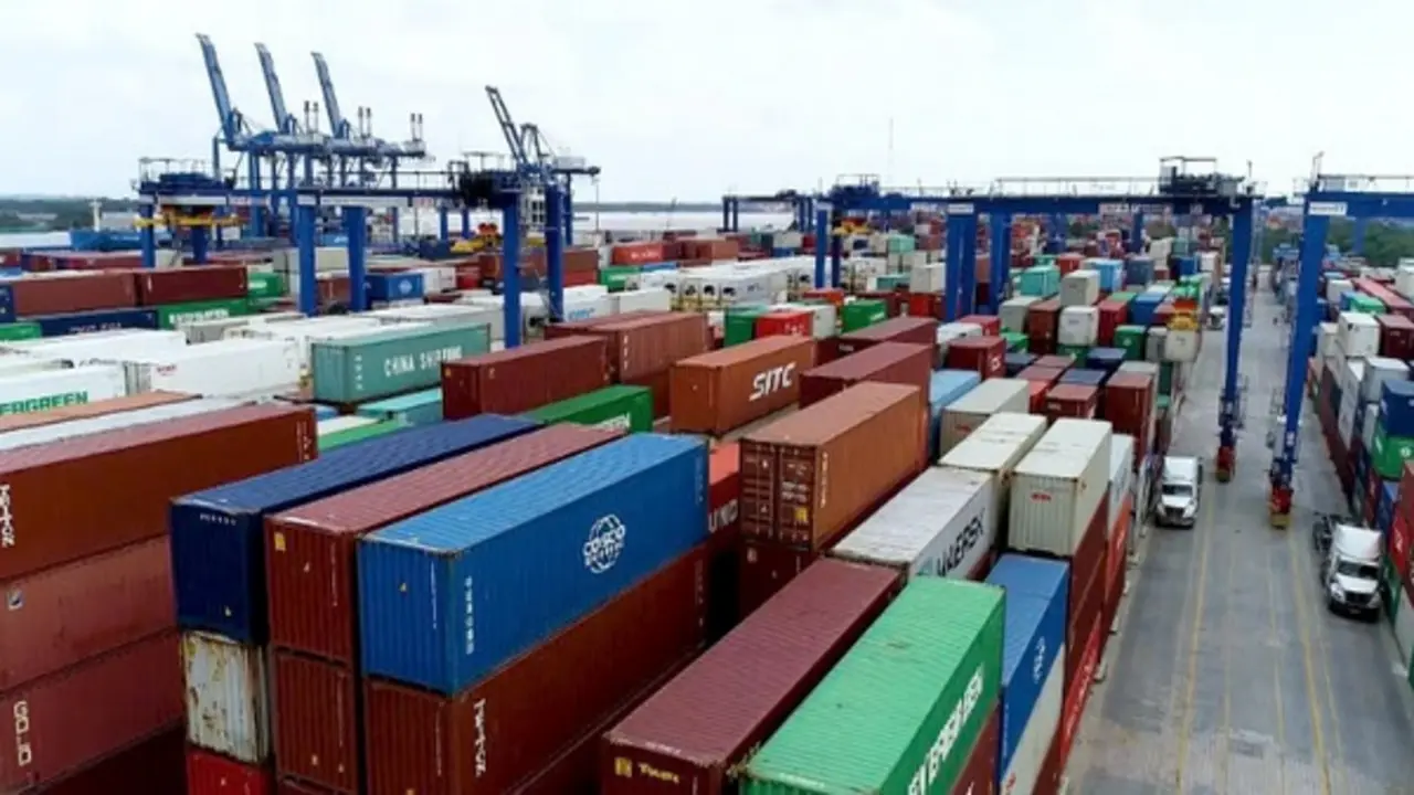 Nhập siêu 7,9 tỉ USD trong 3 tháng rưỡi: Mừng hay lo?