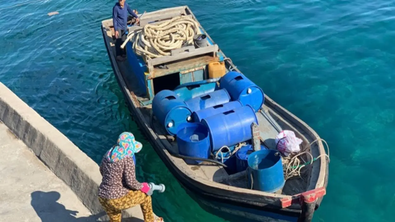 Nước ngầm suy giảm, sản xuất chật vật: Lý Sơn tính chuyện giải "cơn khát" dài hạn