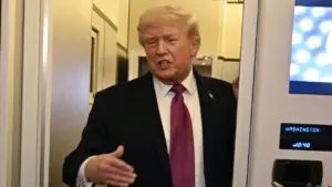 Ông Trump: Mỹ đang đàm phán, nhưng có thể không kích Iran trở lại