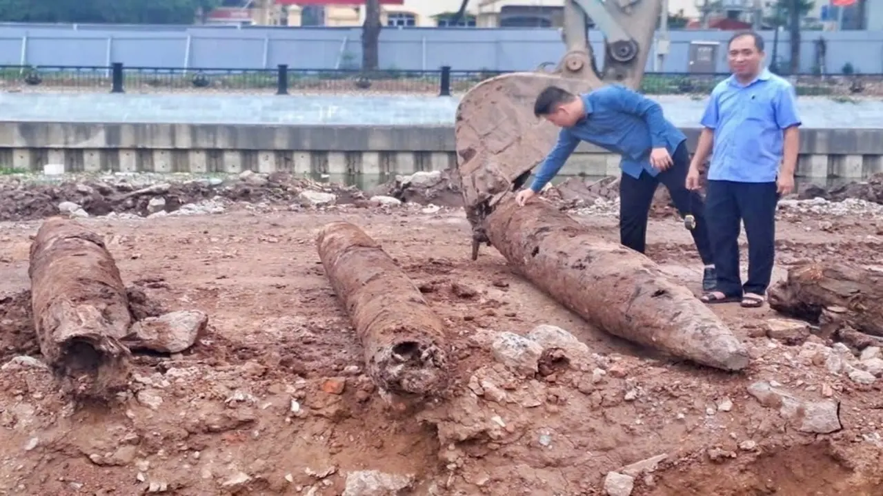 Phát hiện 3 cọc gỗ nghi liên quan trận địa quân sự thời Trần