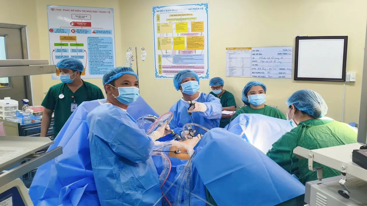 Phát hiện xơ nhưng để tới 17 năm, người phụ nữ 54 tuổi phải cắt bỏ tử cung