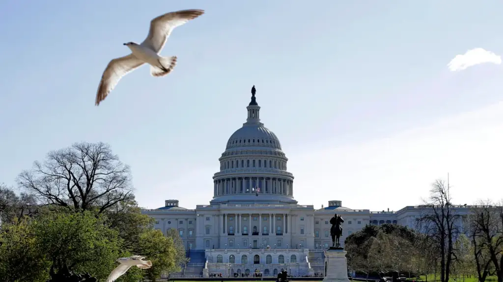 Phe Dân chủ thất bại trong nỗ lực hạn chế quyền lực chiến tranh của ông Trump