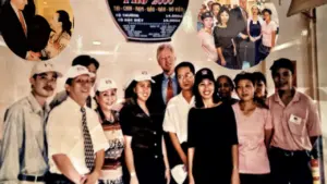 Quán phở ngay trung tâm TP.HCM từng đón Tổng thống Mỹ Bill Clinton, giờ ra sao?