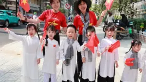 Rực rỡ cờ hoa mừng ngày 30.4, kỷ niệm 51 năm đất nước thống nhất