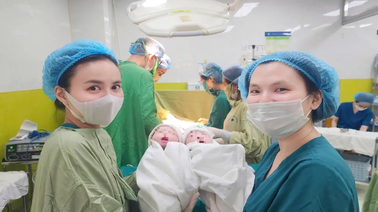 Sản phụ U60 sinh đôi thành công