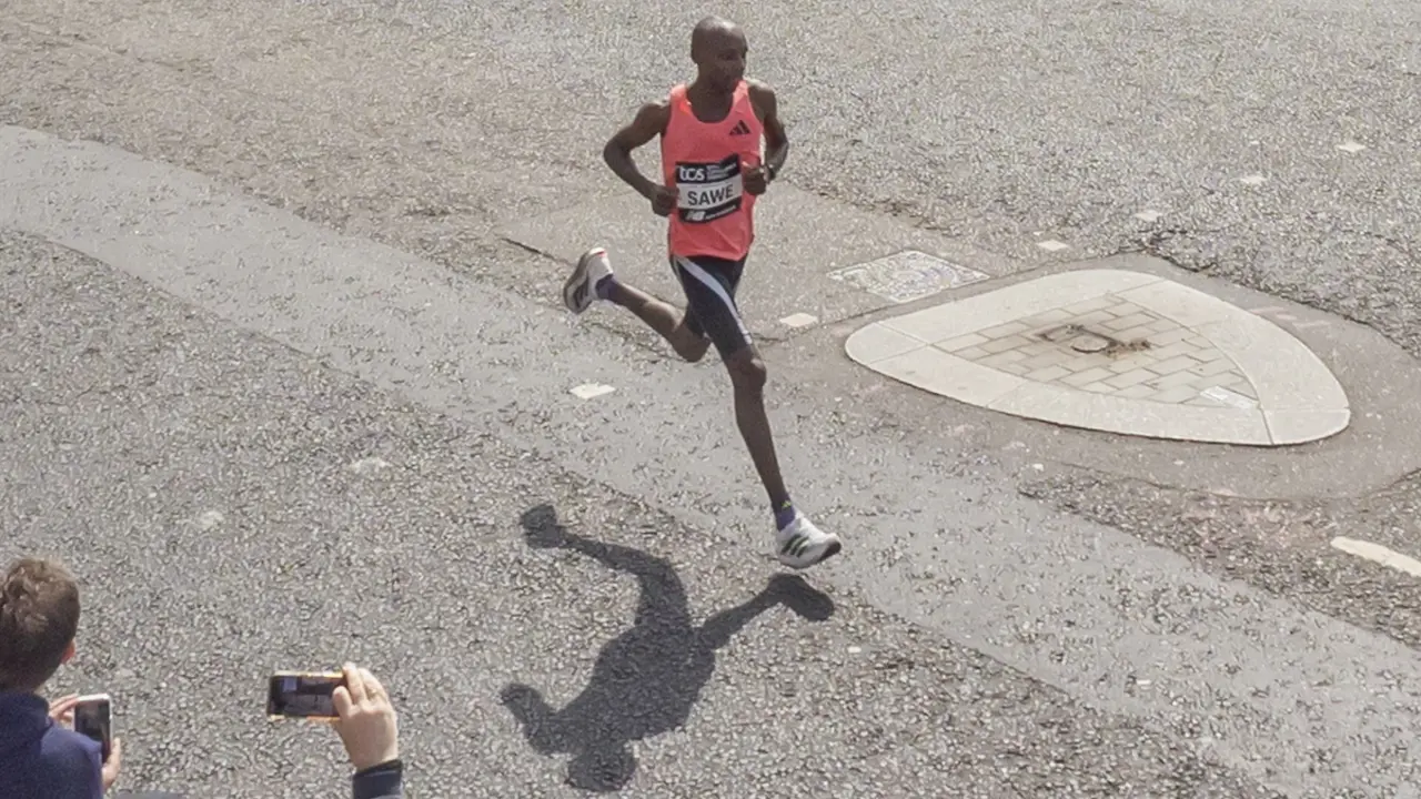 Sawe muốn phá mốc sub1:58 tại Berlin Marathon
