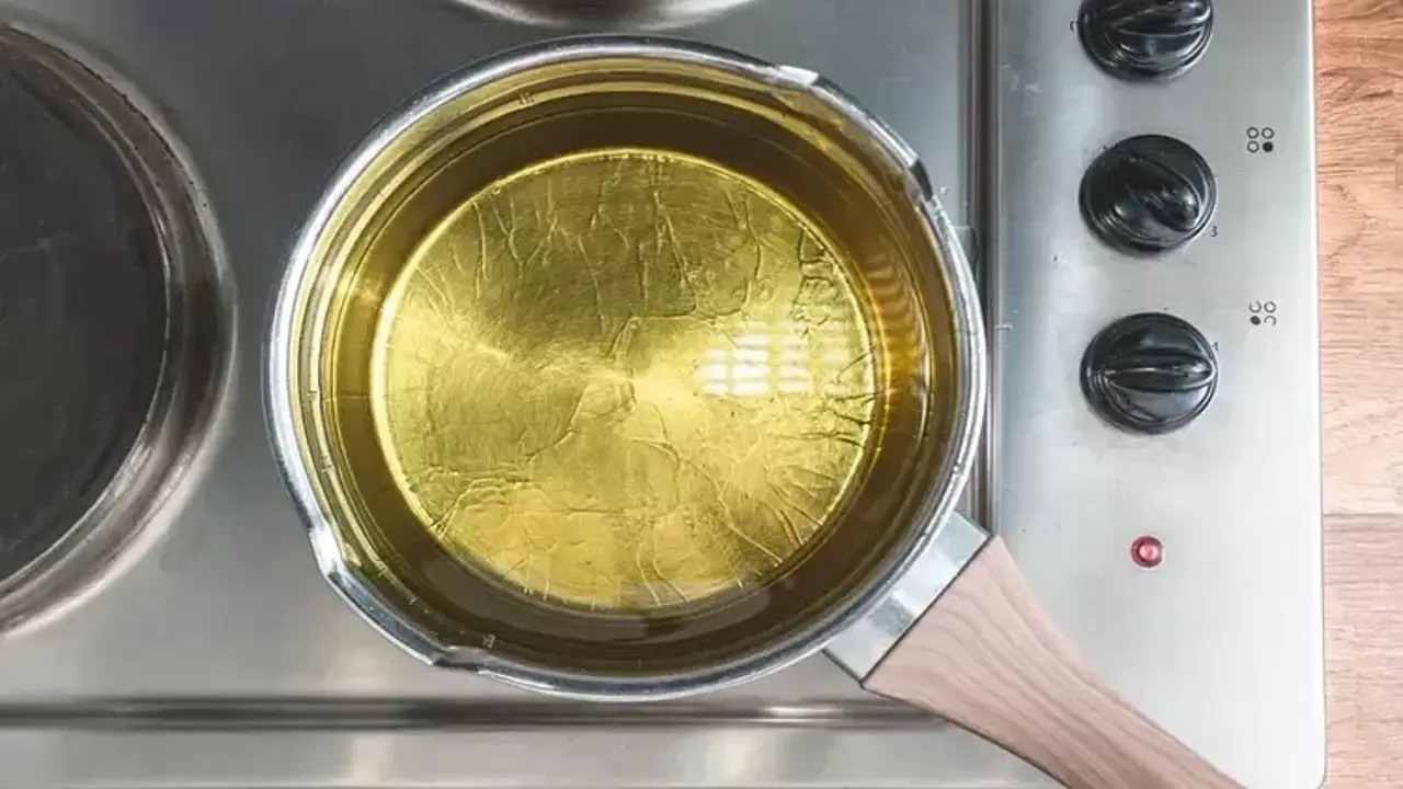 Tác hại của việc đổ dầu mỡ thừa xuống cống