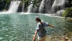 Tắm thác Tà Puồng, ăn gà nướng, măng rừng giữa đại ngàn Trường Sơn
