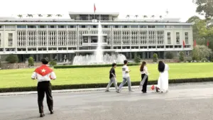 Tháng Tư nói gì với con về hòa bình?