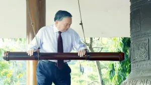 Tổng Bí thư, Chủ tịch nước Tô Lâm dâng hương tưởng niệm các Anh hùng liệt sĩ tại Tây Ninh