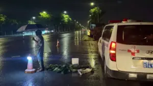 Tông trúng xe ben trong mưa giông, hai người tử vong