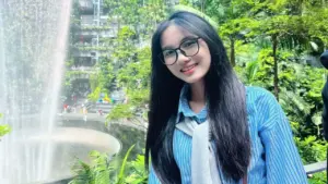 Tốt nghiệp sớm, nữ sinh 22 tuổi thẳng tiến đại học top 8 thế giới