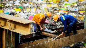 TP.HCM: Lao động trung niên ‘lép vế’ khi doanh nghiệp chuộng người trẻ