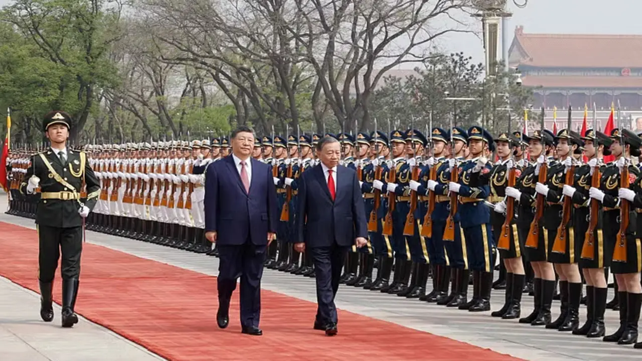 Trung Quốc bắn 21 loạt đại bác chào mừng Tổng Bí thư, Chủ tịch nước Tô Lâm
